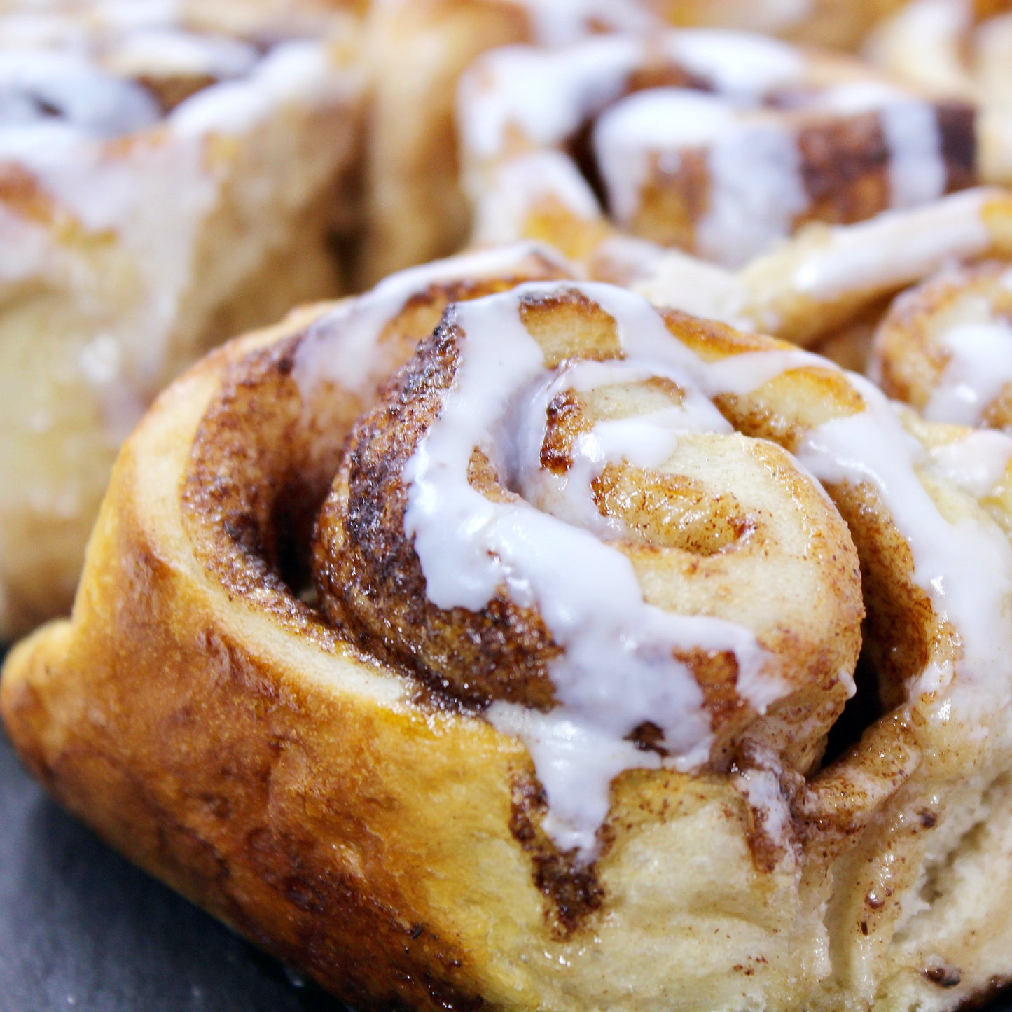 Amish Cinnamon Roll Baking Kit