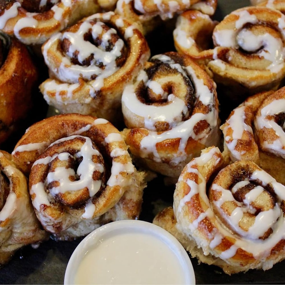 Amish Cinnamon Roll Baking Kit